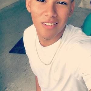 Meet your Posher, Adan berrios